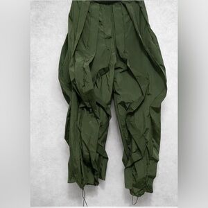 Women’s Olive Green Baggy Cargo-Style Pants – Size XL – New With Tags